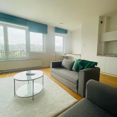 Moderan Apartman I Sigurna Besplatna Garaza Lejlighed